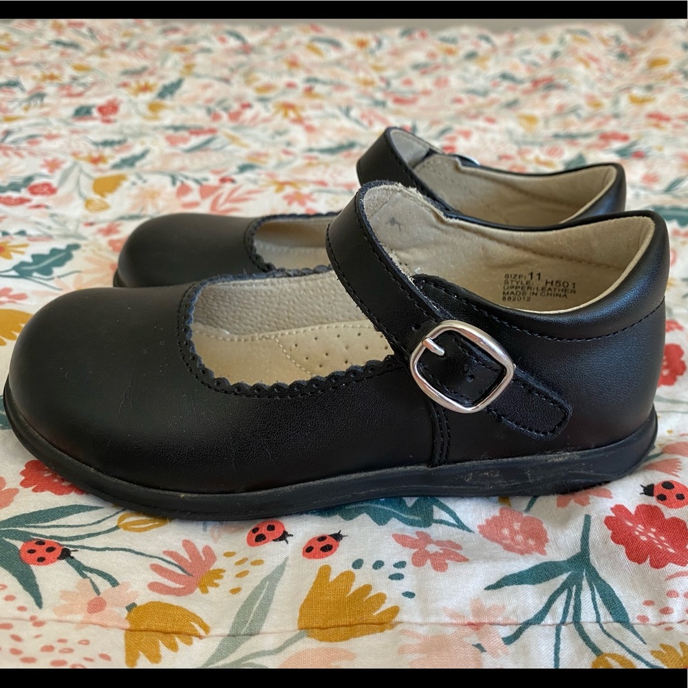 L’Amour Caitlin Scalloped Mary Jane Shoes Black 11